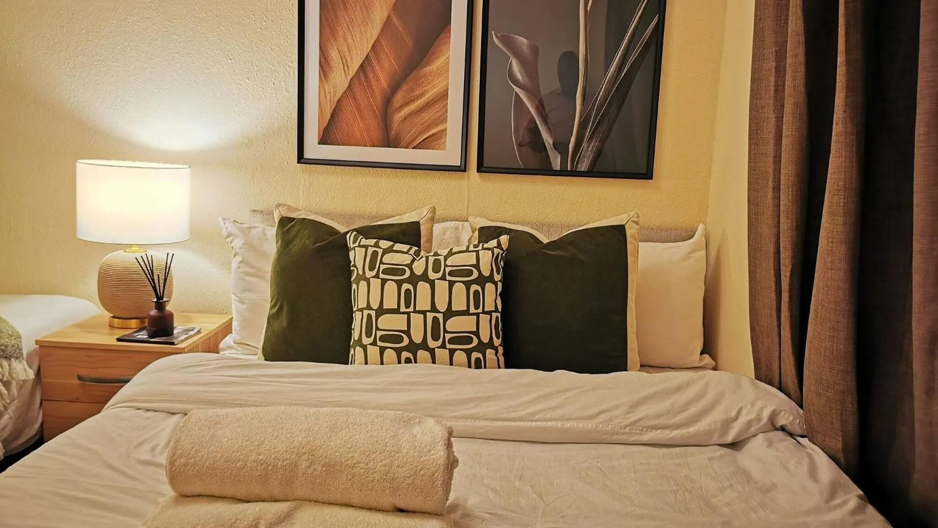 Cozy Guest House Near London O2 Arena Holiday home