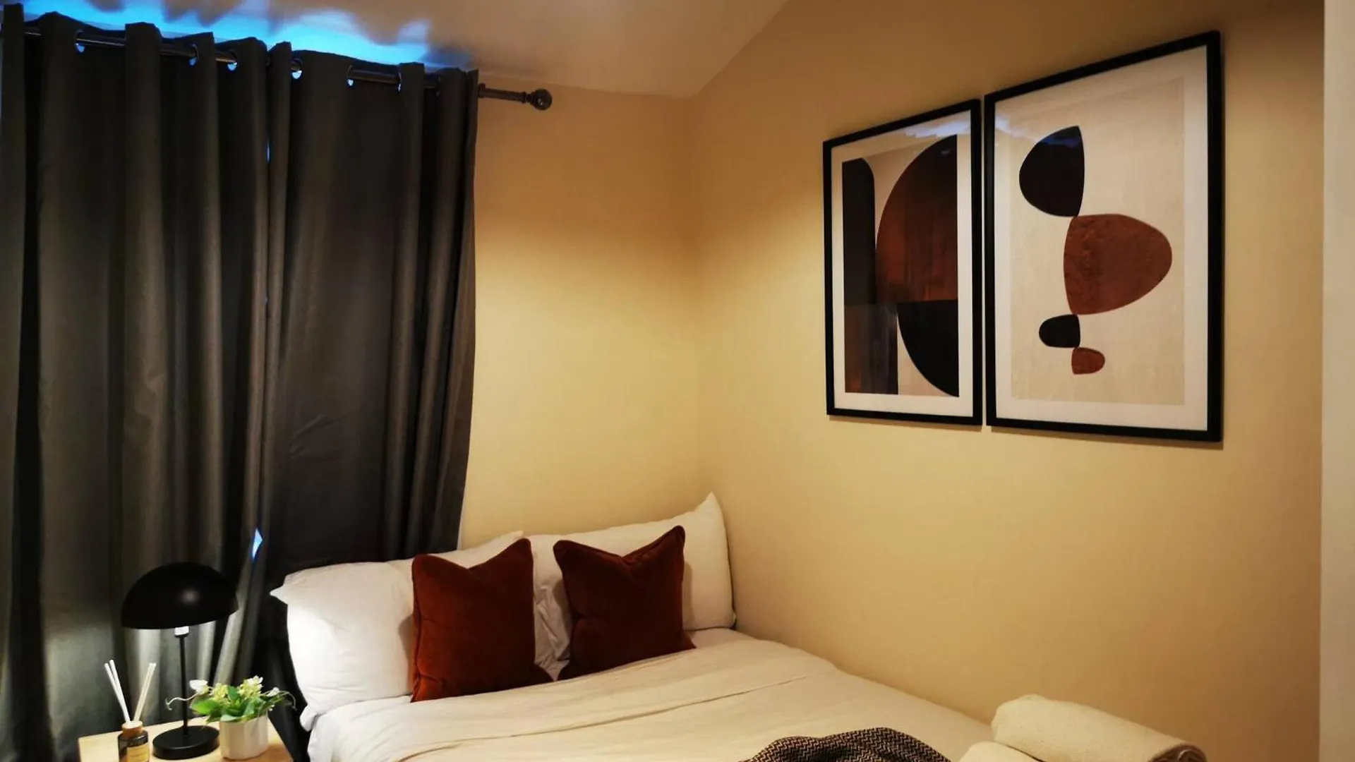 Cozy Guest House Near London O2 Arena