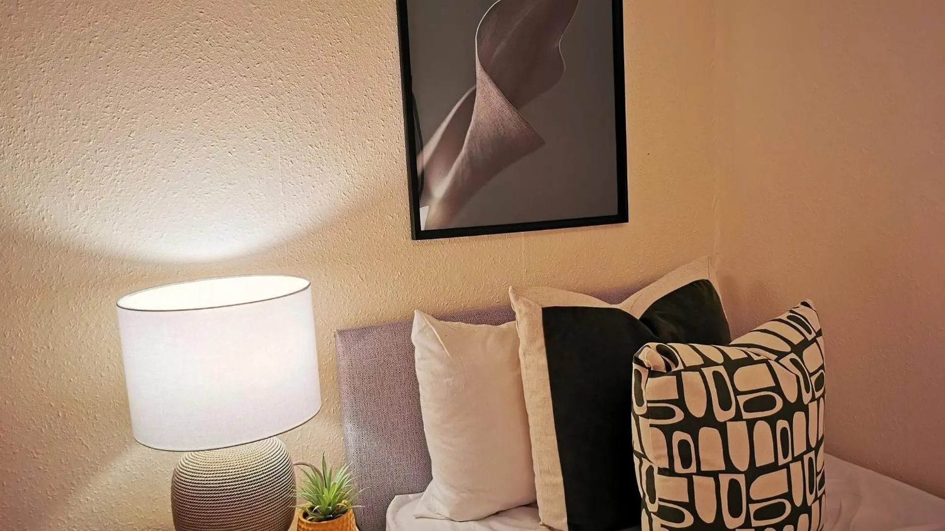 Cozy Guest House Near London O2 Arena Holiday home