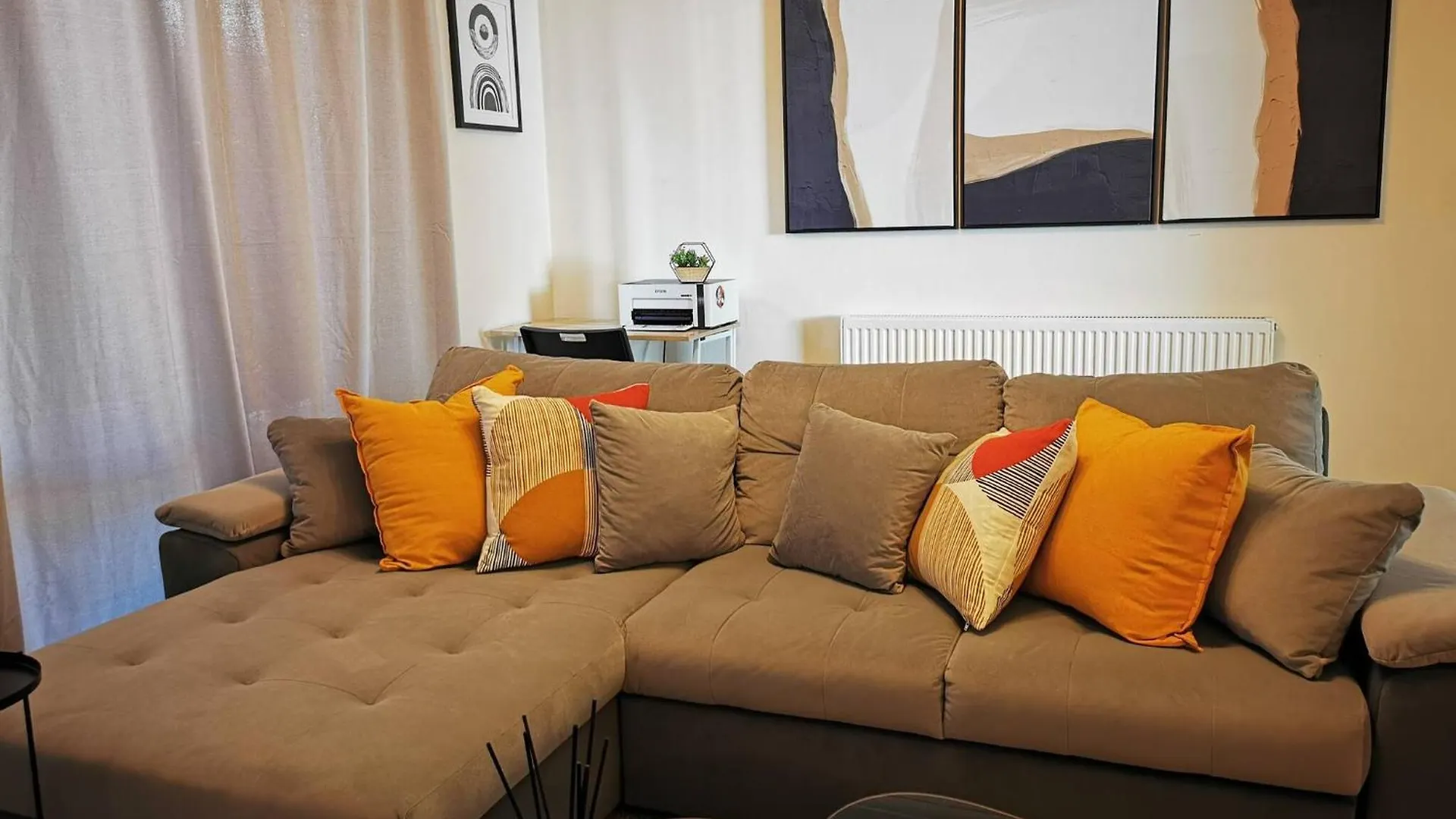 Cozy Guest House Near London O2 Arena