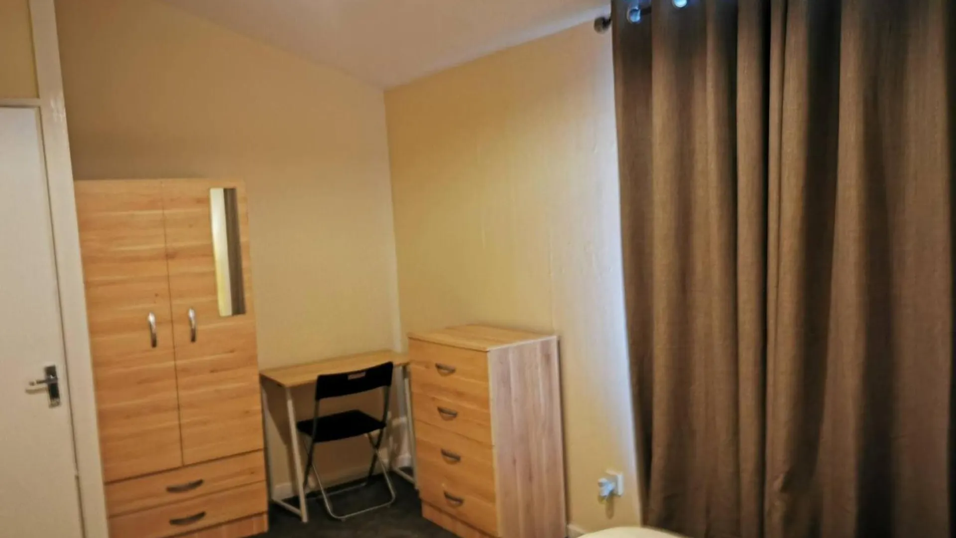Cozy Guest House Near London O2 Arena 0*,  イギリス