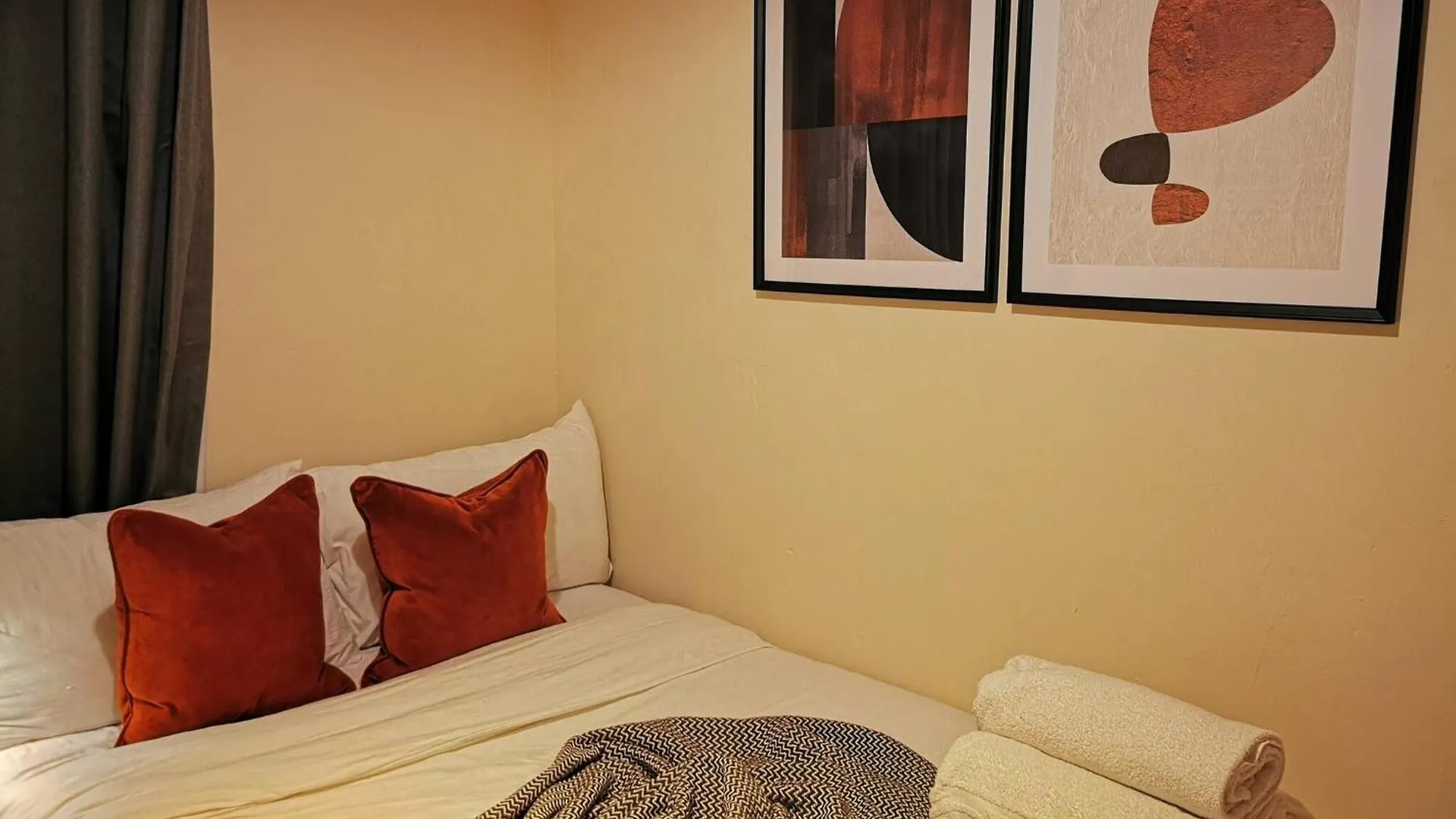 Cozy Guest House Near London O2 Arena 別荘
